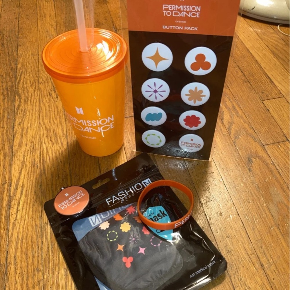 BTS Permission to Dance on Stage Gold Soundcheck Gift Pack